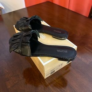 Michael Kors Bella Slide